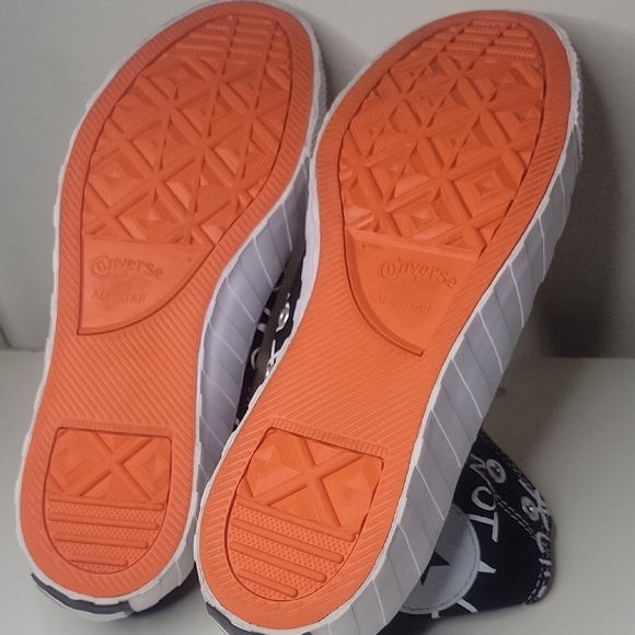 Converse Black and Orange High-Top Sneakers with Graffiti Print Sz 10.5 - Picture 6 of 10